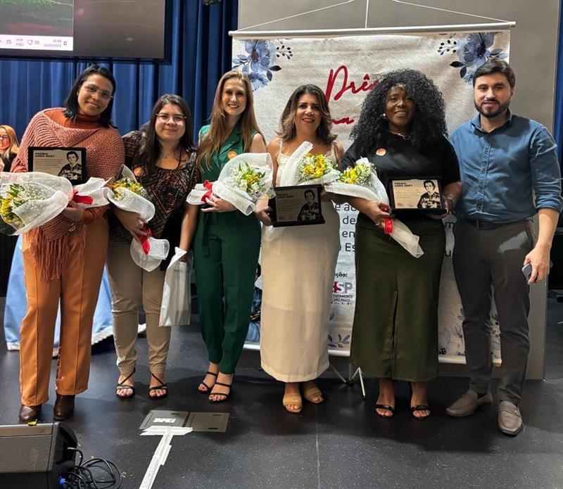 Professores de Enfermagem da Universidade Anhembi Morumbi recebem o prêmio Anna Nery